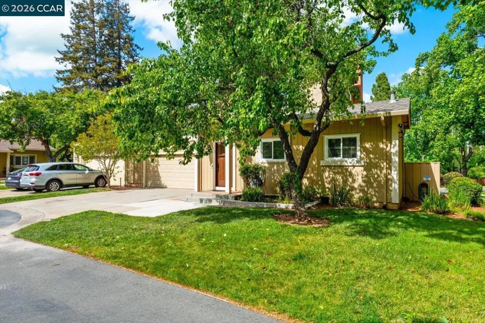 599 Mt Dell Dr Clayton, CA 94517