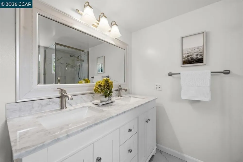 599 Mt Dell Dr Clayton, CA 94517