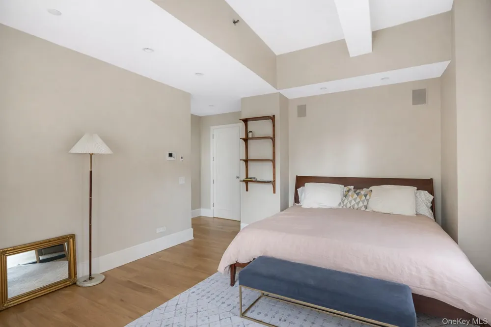 130 W 30th Street #14B New York (Manhattan), NY 10001