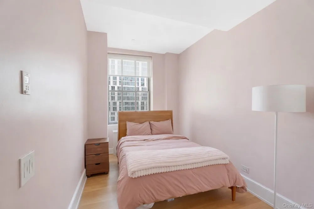 130 W 30th Street #14B New York (Manhattan), NY 10001