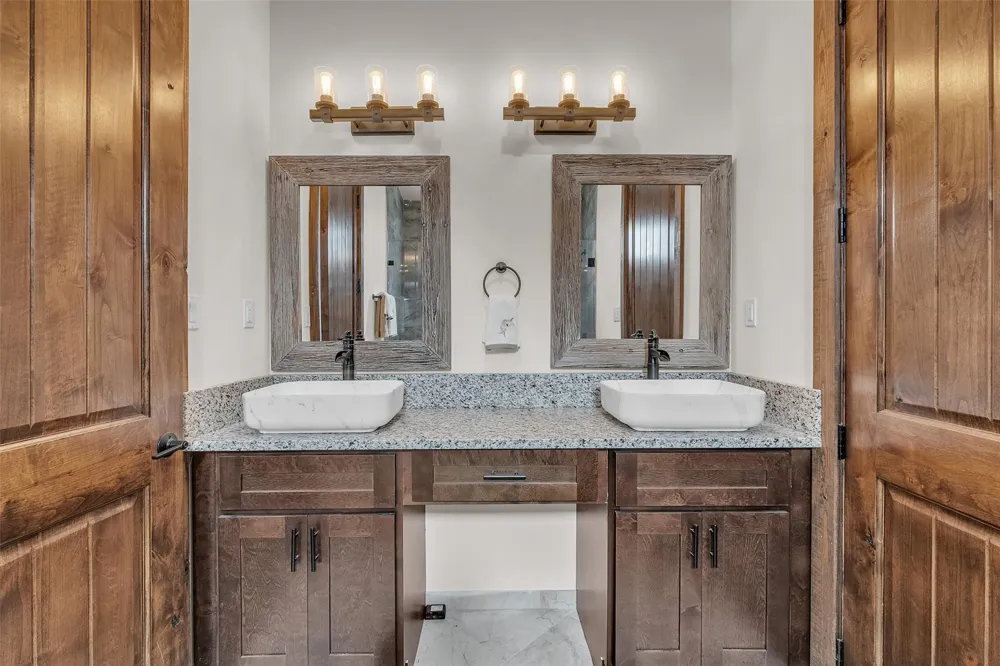 1048 11th Street Garwood, TX 77470