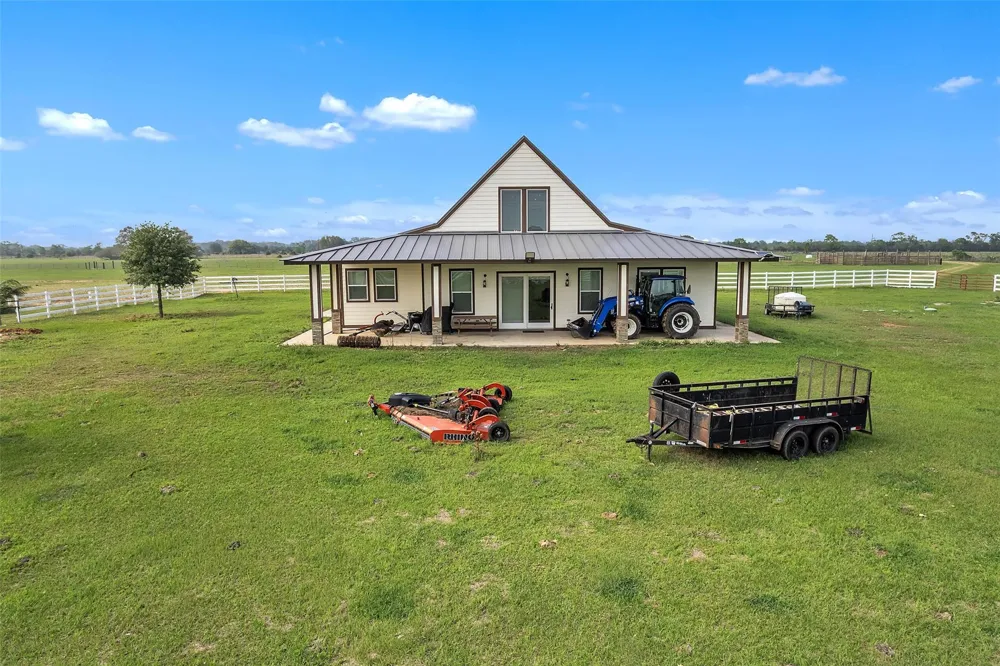 1048 11th Street Garwood, TX 77470