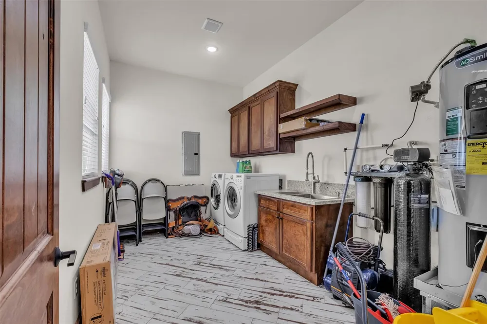 1048 11th Street Garwood, TX 77470