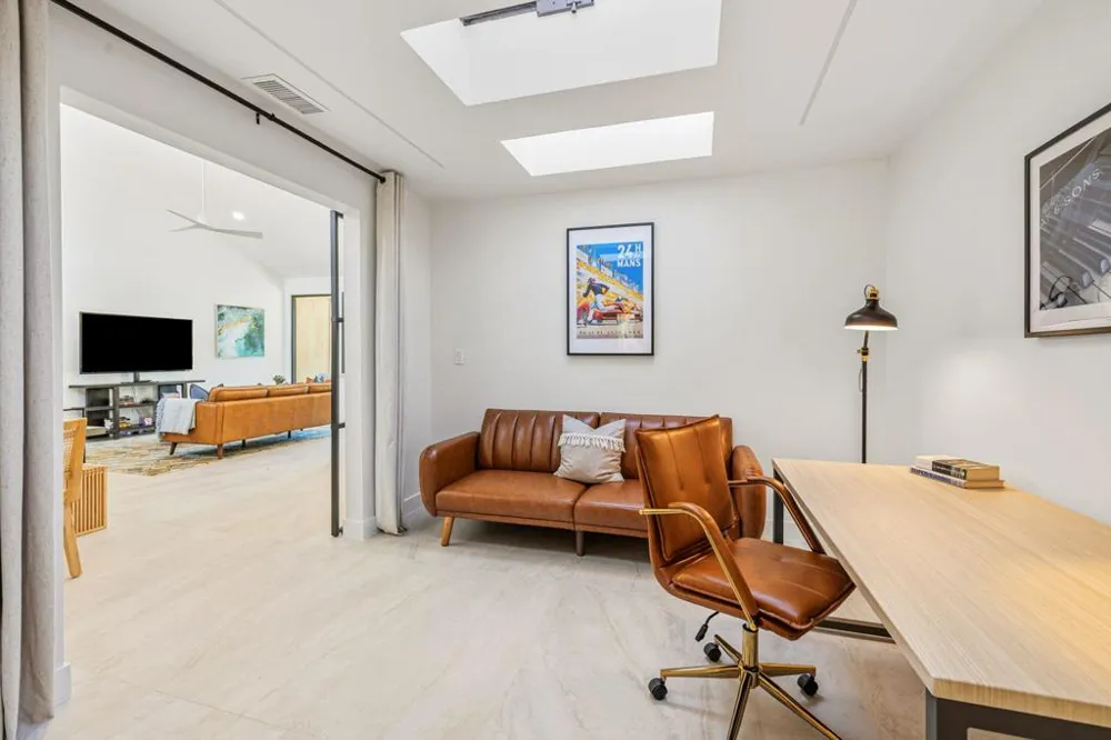 179 Gran Via Palm Desert, CA 92260
