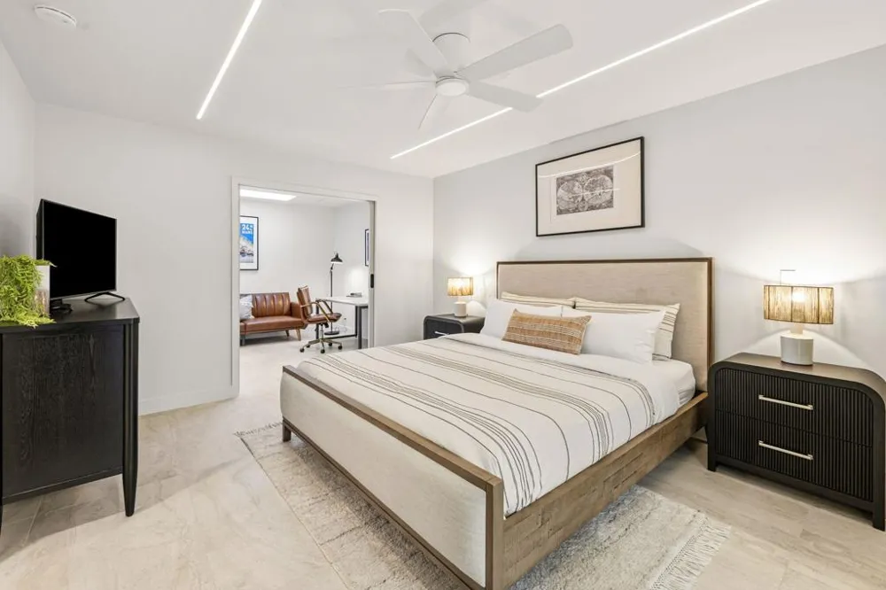 179 Gran Via Palm Desert, CA 92260