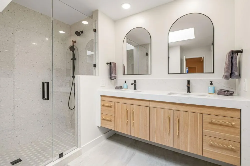 179 Gran Via Palm Desert, CA 92260