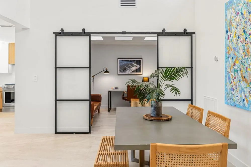 179 Gran Via Palm Desert, CA 92260
