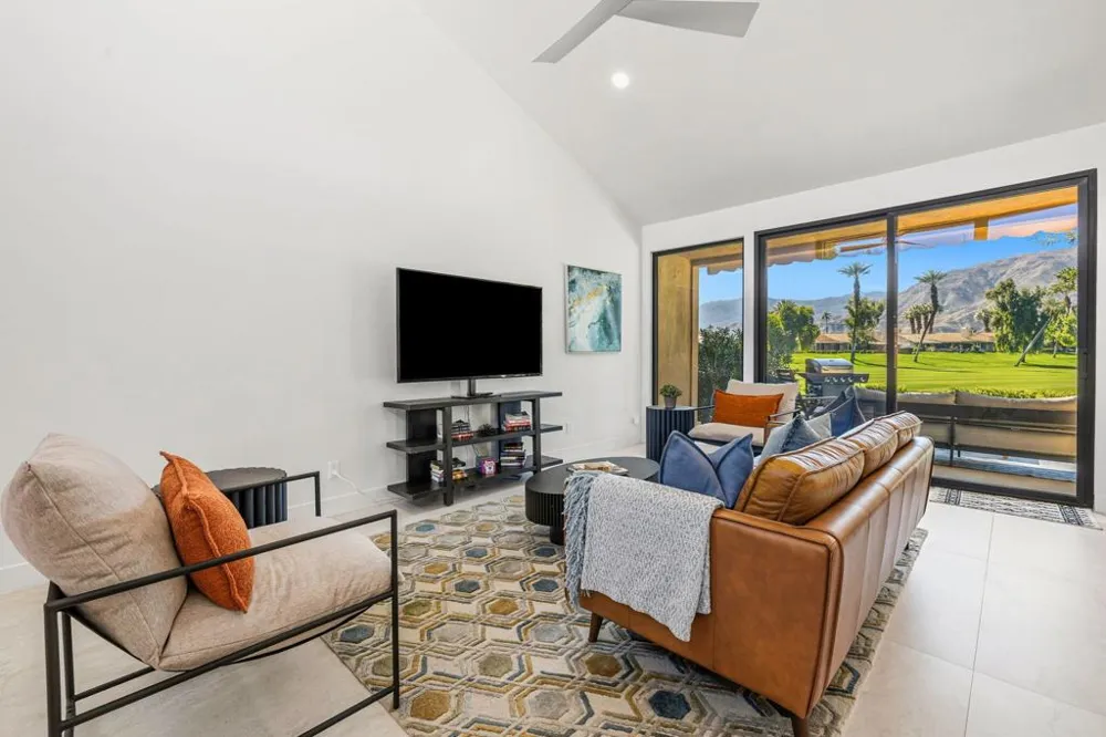 179 Gran Via Palm Desert, CA 92260