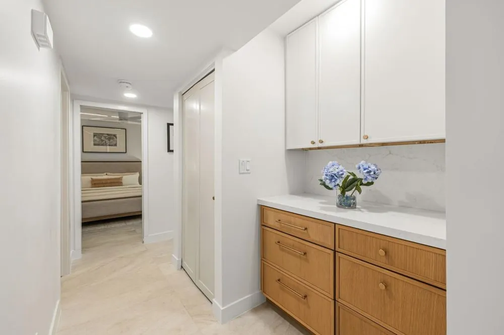 179 Gran Via Palm Desert, CA 92260