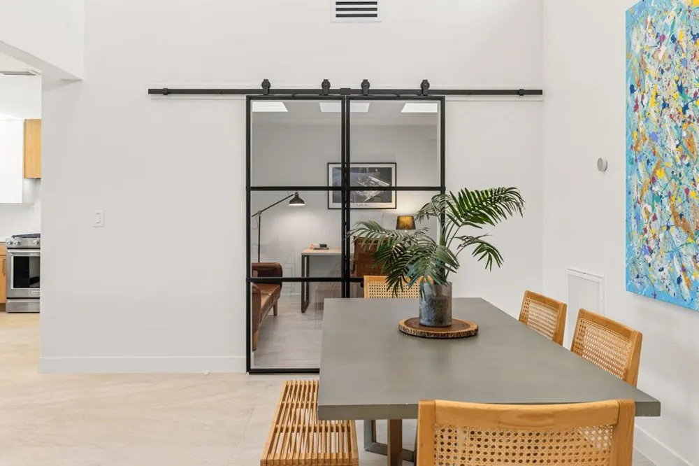 179 Gran Via Palm Desert, CA 92260