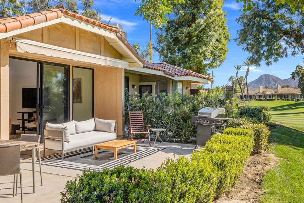 179 Gran Via Palm Desert, CA 92260