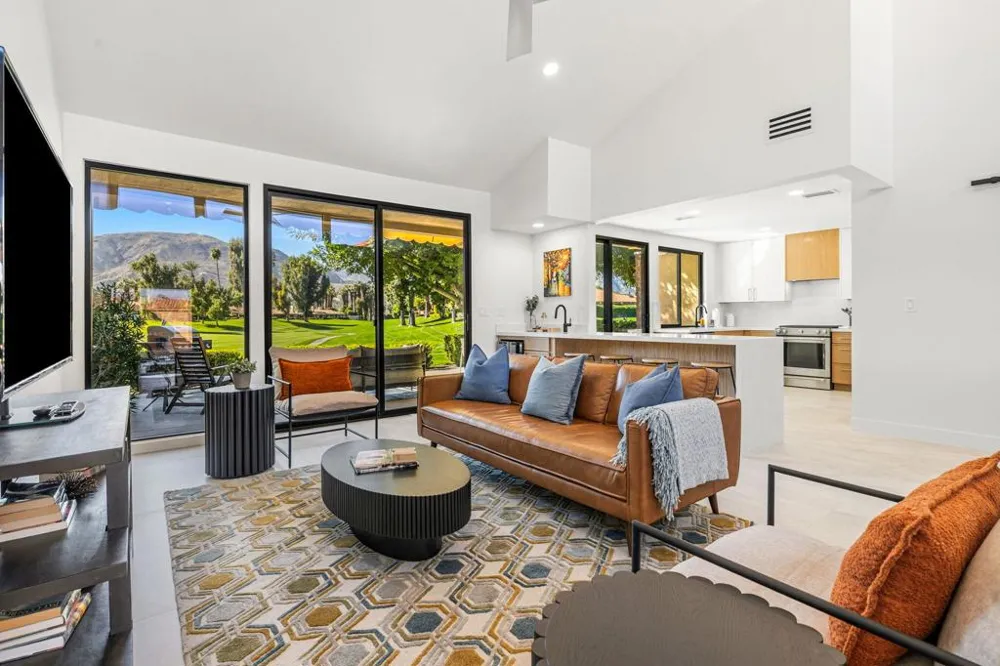 179 Gran Via Palm Desert, CA 92260