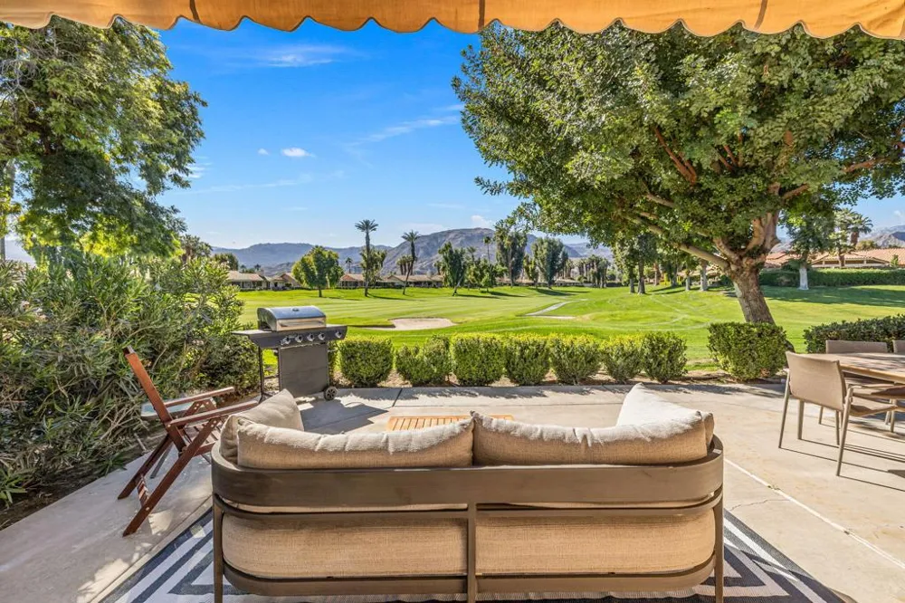 179 Gran Via Palm Desert, CA 92260