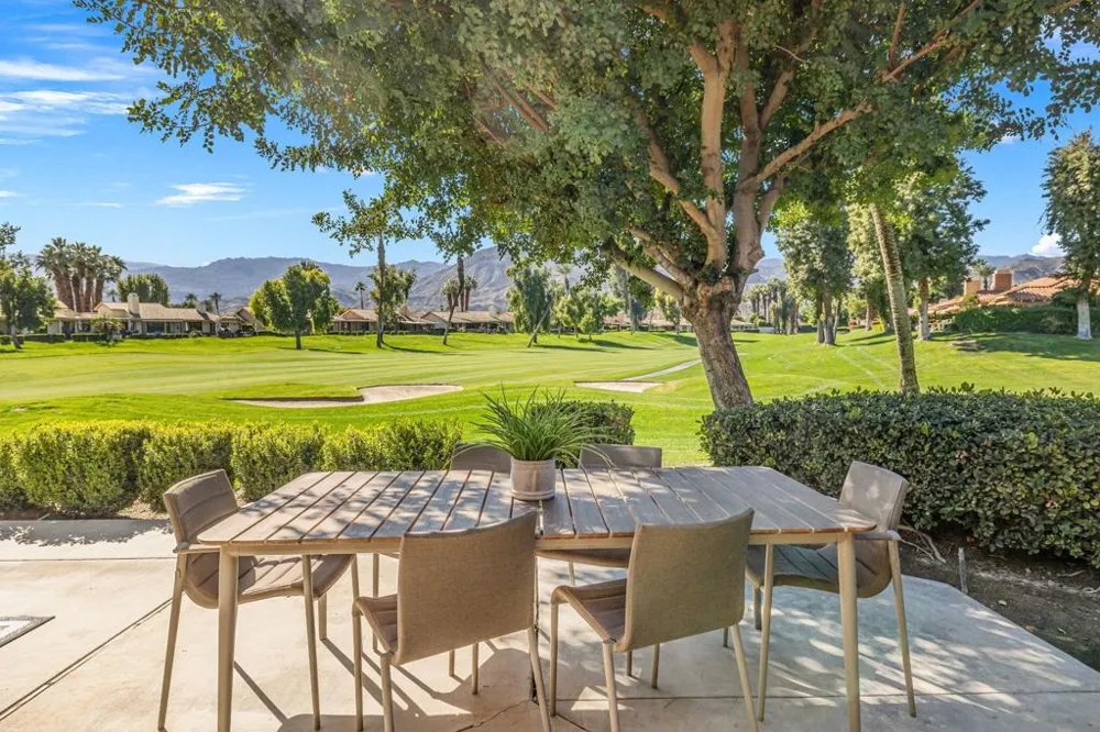 179 Gran Via Palm Desert, CA 92260