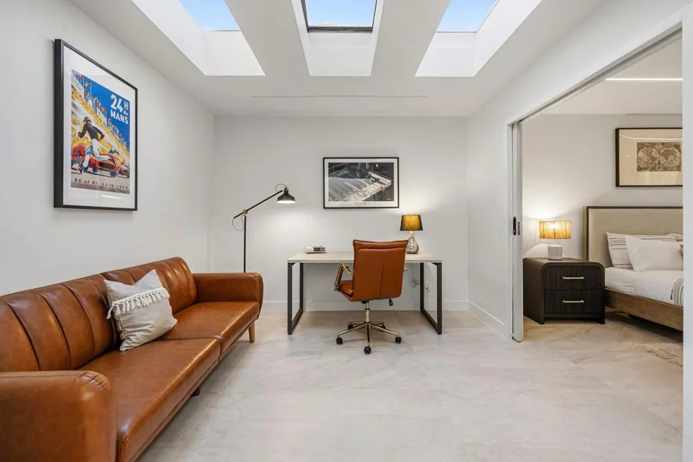 179 Gran Via Palm Desert, CA 92260