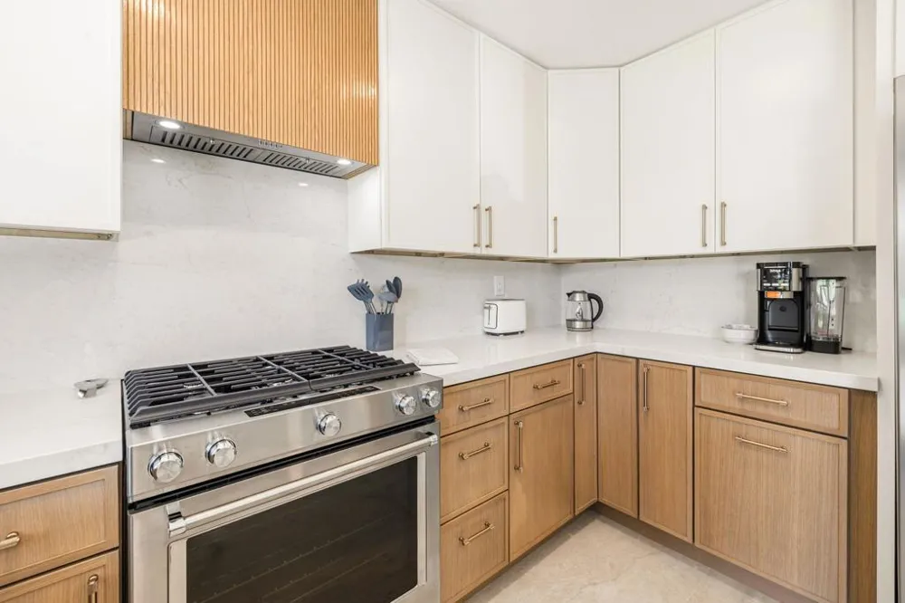179 Gran Via Palm Desert, CA 92260
