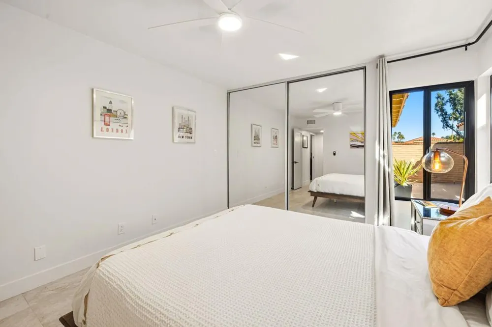 179 Gran Via Palm Desert, CA 92260