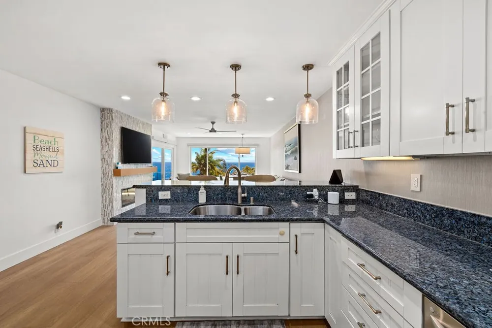 240 Moss #4 Laguna Beach, CA 92651