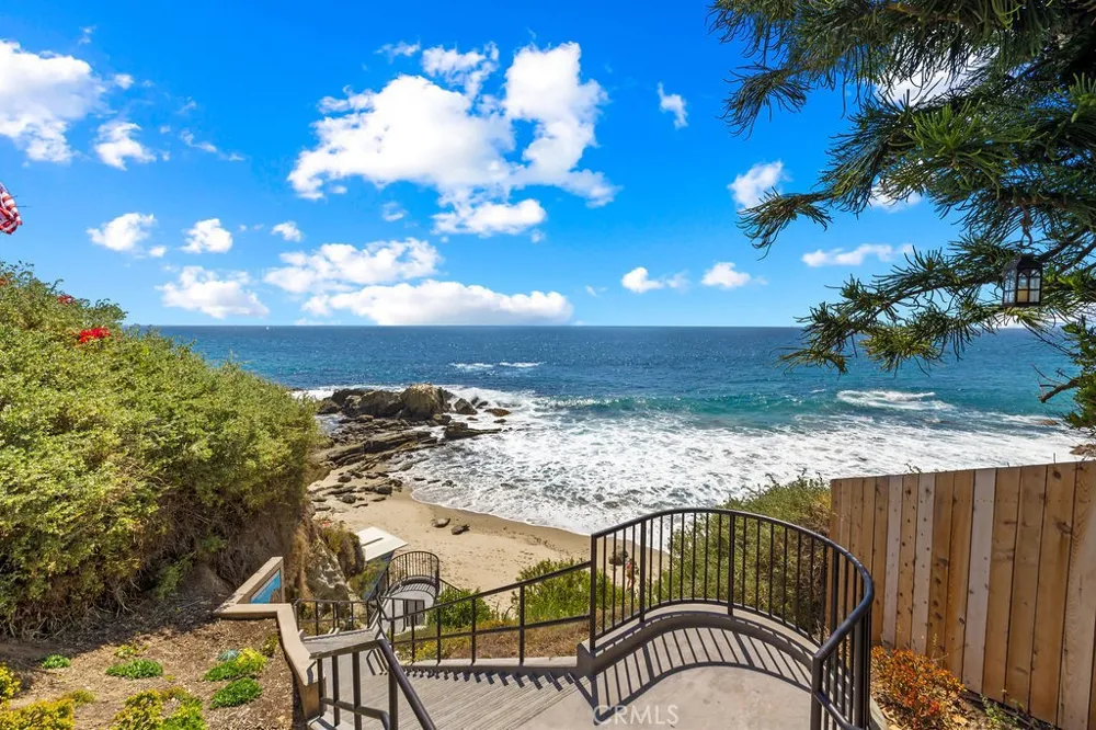 240 Moss #4 Laguna Beach, CA 92651