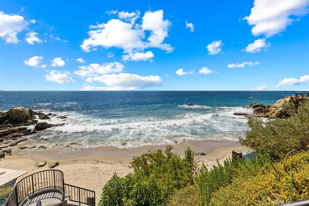 240 Moss #4 Laguna Beach, CA 92651