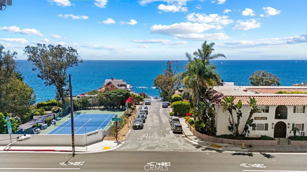 240 Moss #4 Laguna Beach, CA 92651