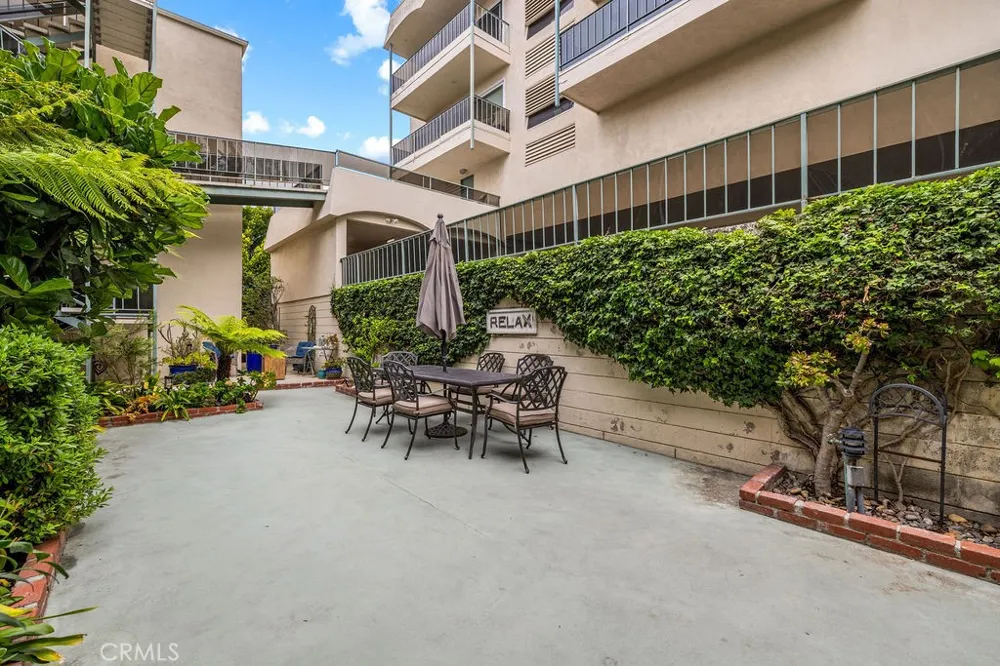240 Moss #4 Laguna Beach, CA 92651