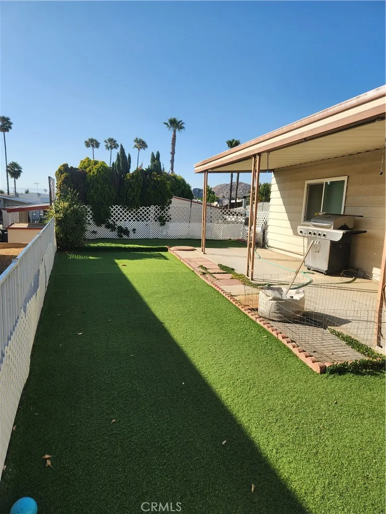30710 Palmetto Palm Homeland, CA 92548