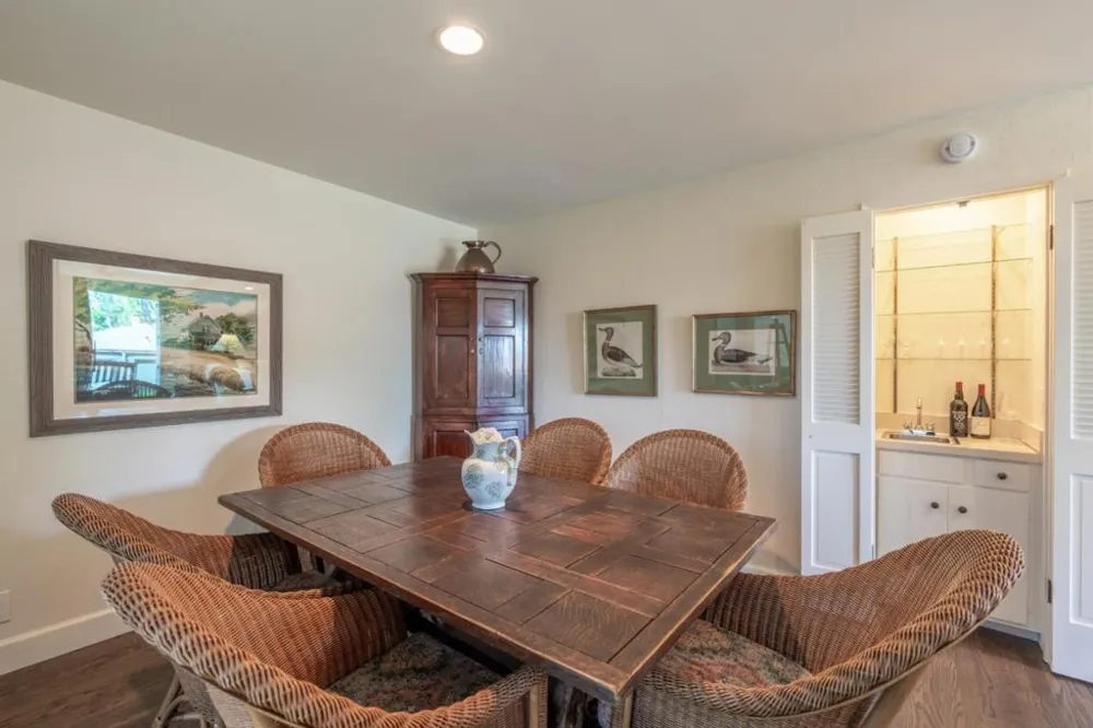 130 Del Mesa Carmel Carmel, CA 93923