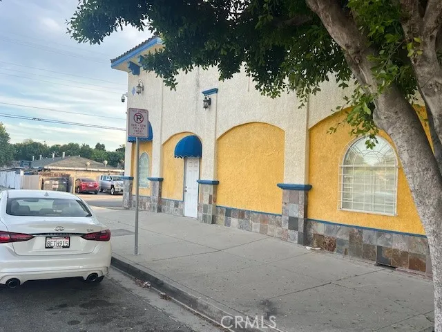 604 E Mission Pomona, CA 91766
