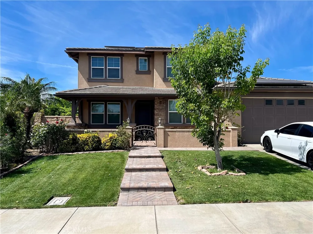 6877 Thistle Street Eastvale, CA 92880