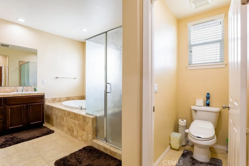 6877 Thistle Street Eastvale, CA 92880