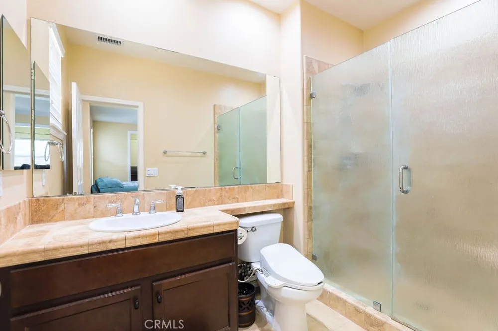 6877 Thistle Street Eastvale, CA 92880