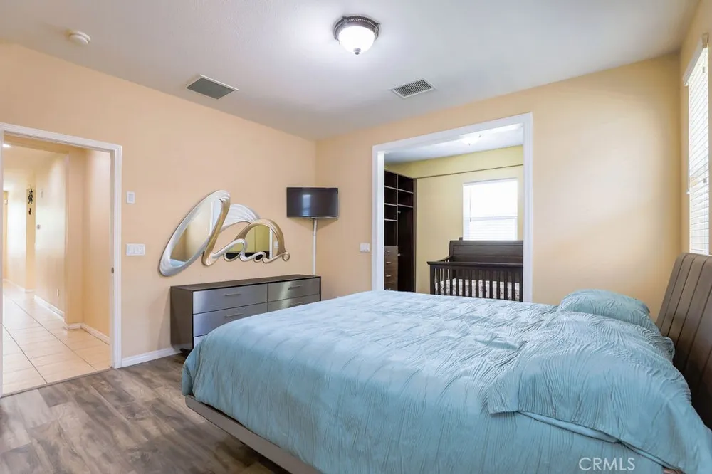 6877 Thistle Street Eastvale, CA 92880