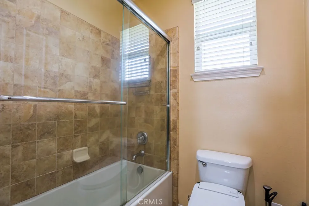 6877 Thistle Street Eastvale, CA 92880