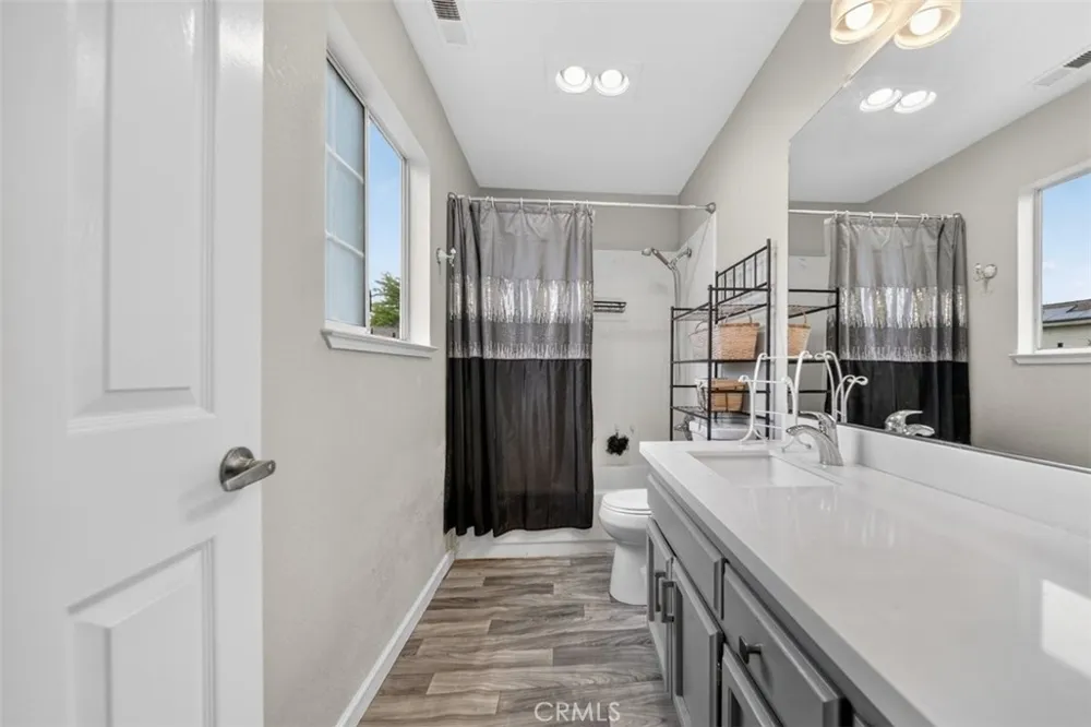 1395 3rd St. Gilroy, CA 95020