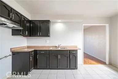 1308 E Oaks Street #C Compton, CA 90221