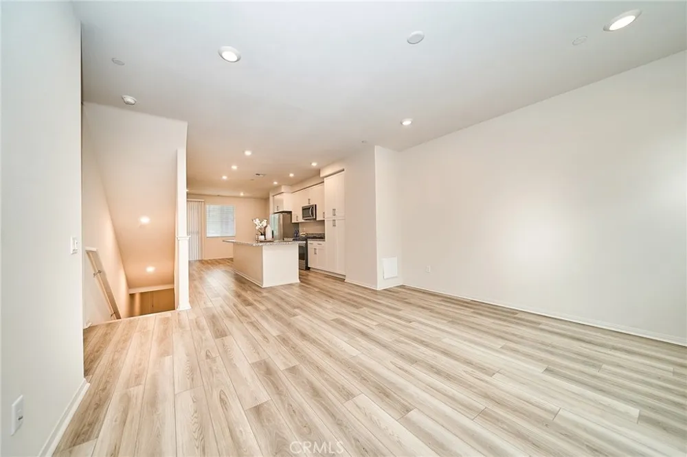 1672 Cayton West Covina, CA 91790