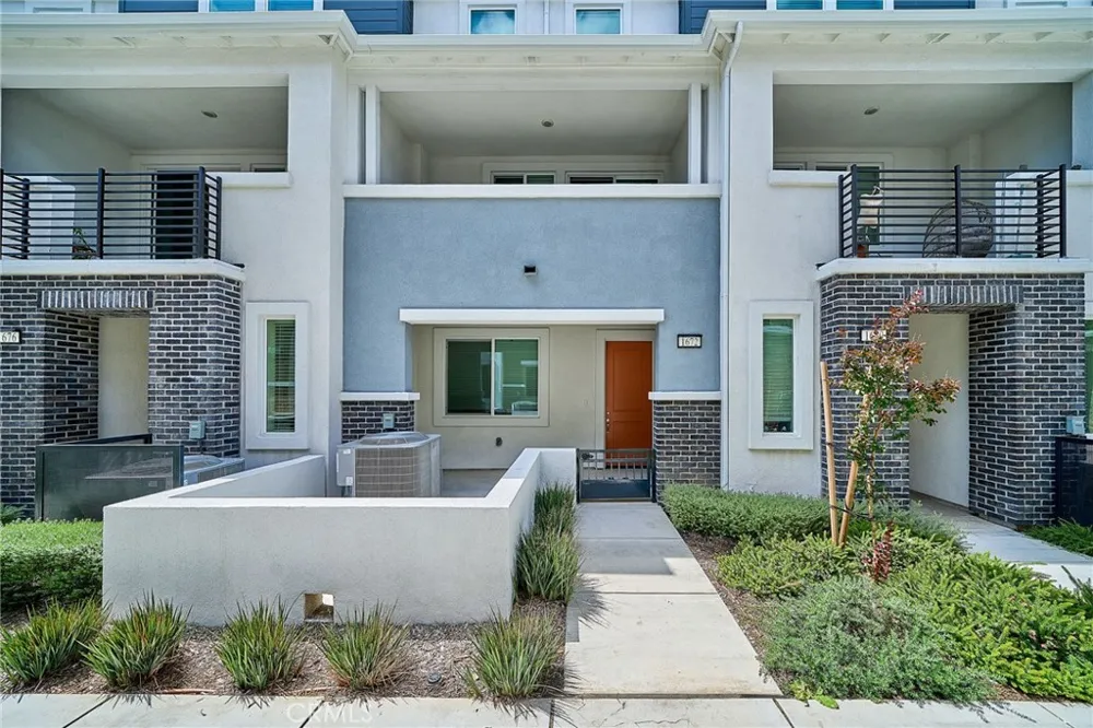 1672 Cayton West Covina, CA 91790