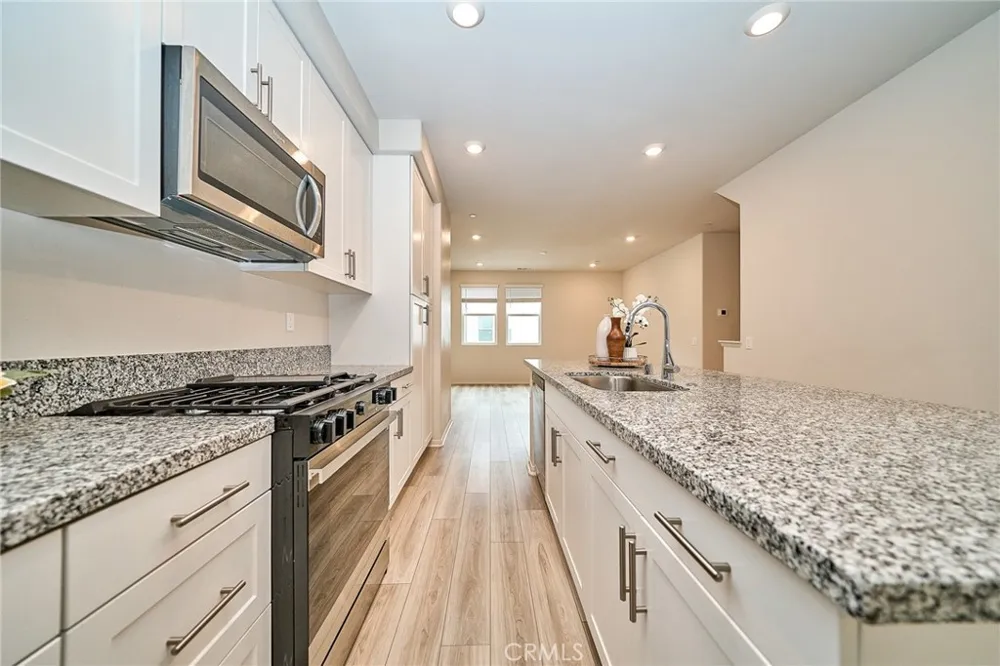 1672 Cayton West Covina, CA 91790