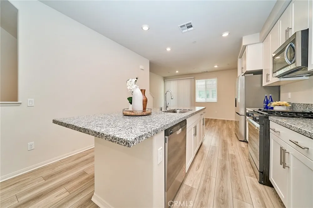 1672 Cayton West Covina, CA 91790