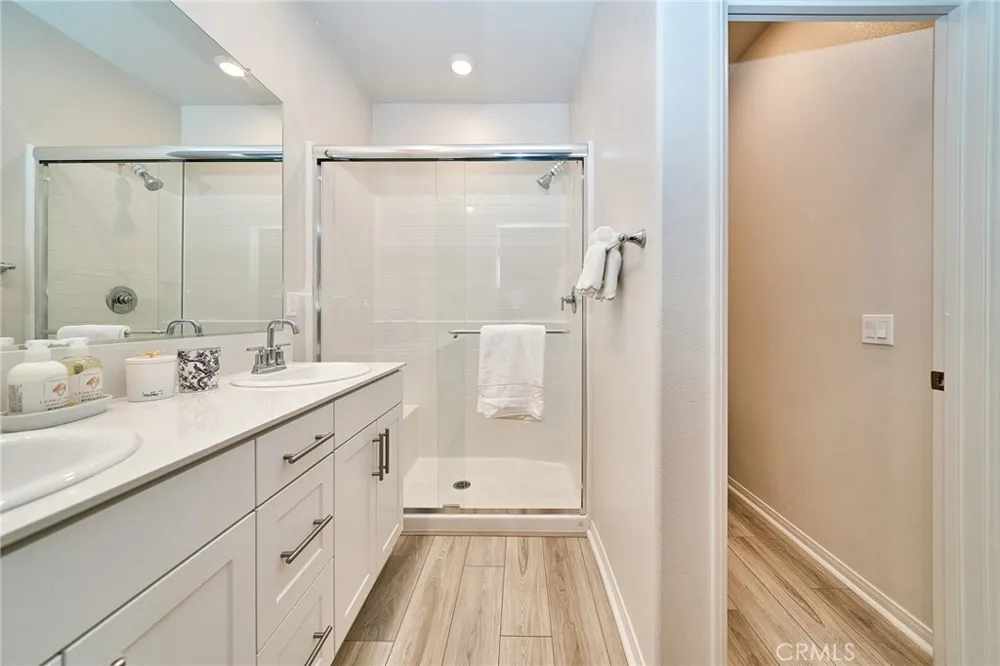 1672 Cayton West Covina, CA 91790