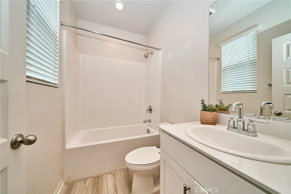 1672 Cayton West Covina, CA 91790
