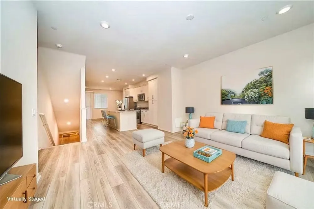 1672 Cayton West Covina, CA 91790