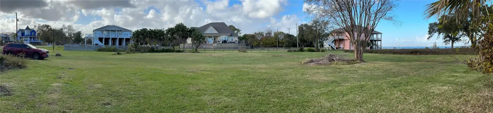 2 Shoreacres Circle La Porte, TX 77571