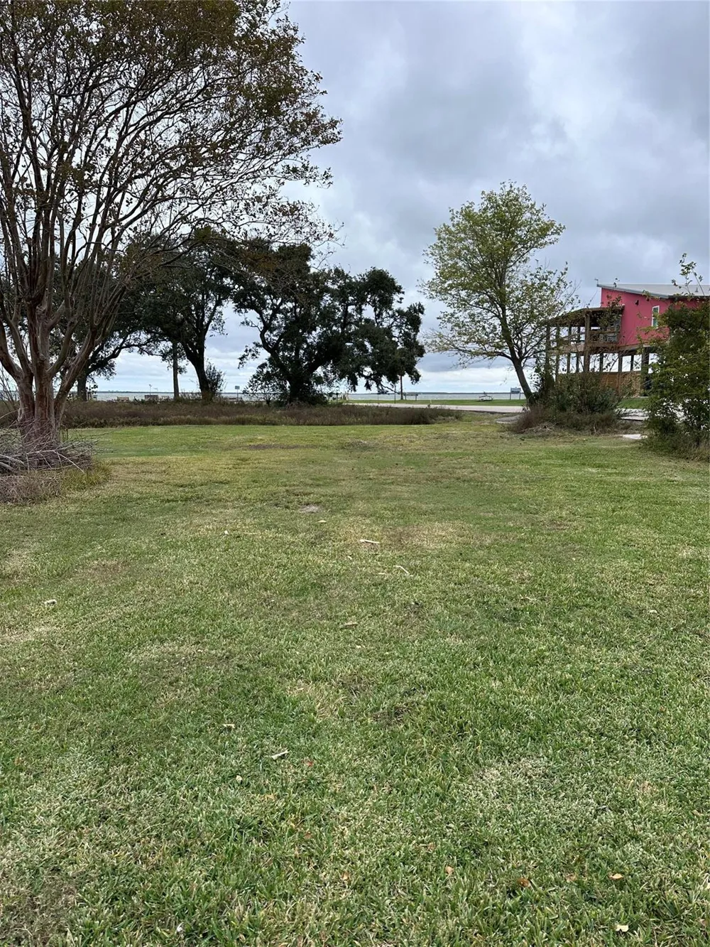 2 Shoreacres Circle La Porte, TX 77571