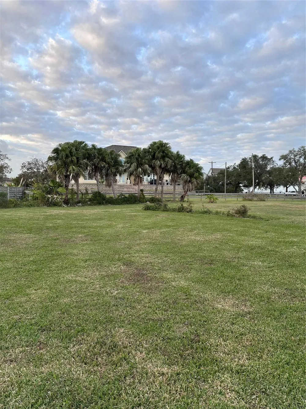 2 Shoreacres Circle La Porte, TX 77571