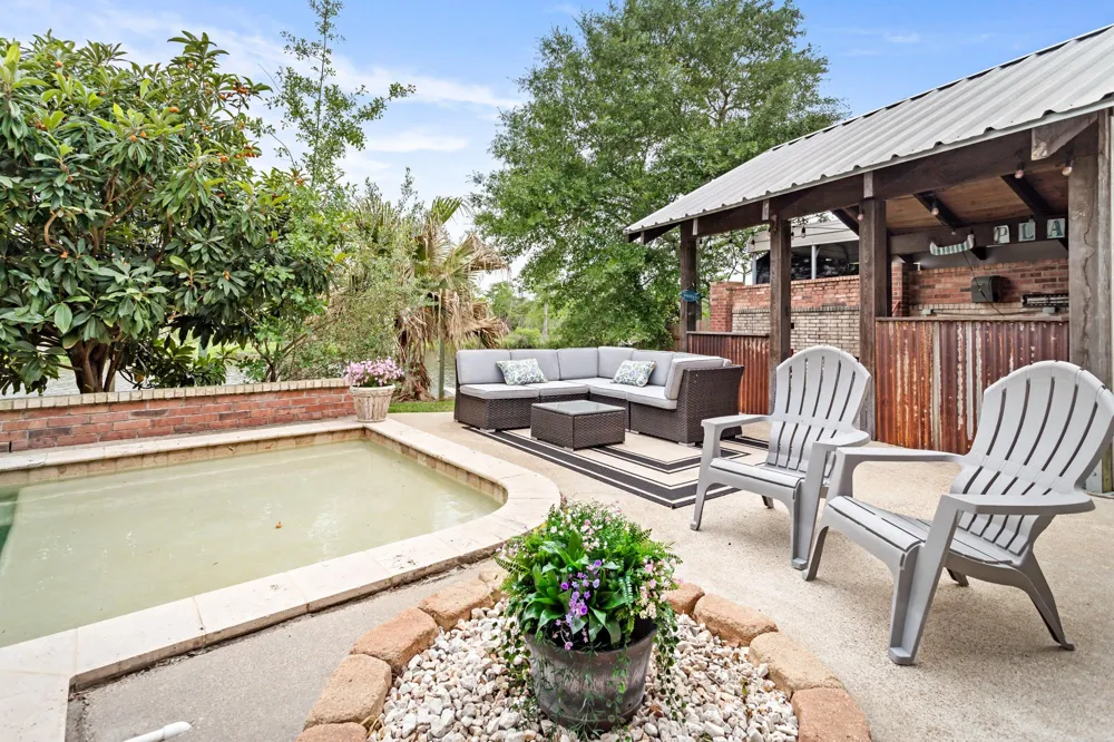 216 Berwick Bridge City, TX 77611