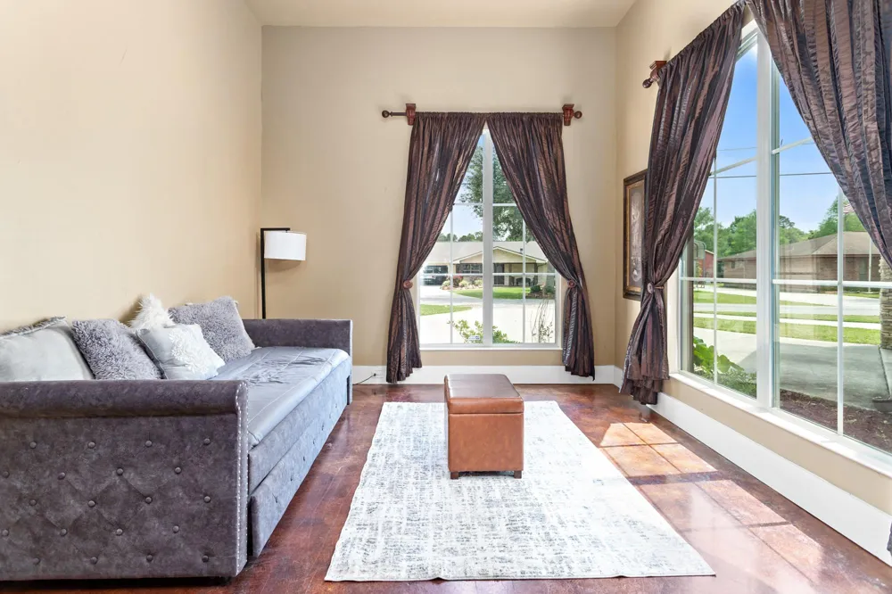 216 Berwick Bridge City, TX 77611