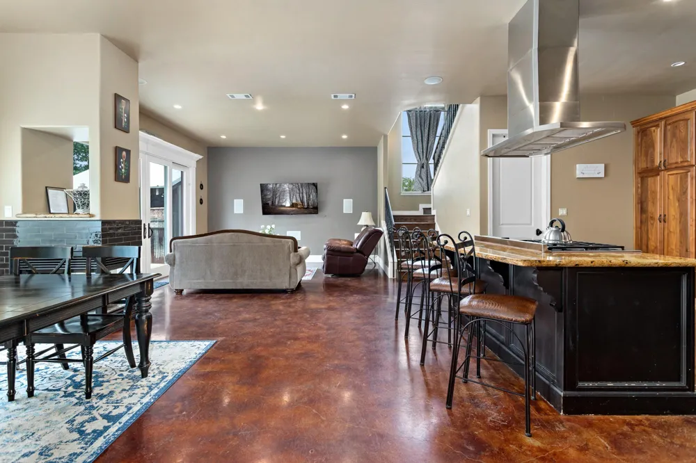 216 Berwick Bridge City, TX 77611