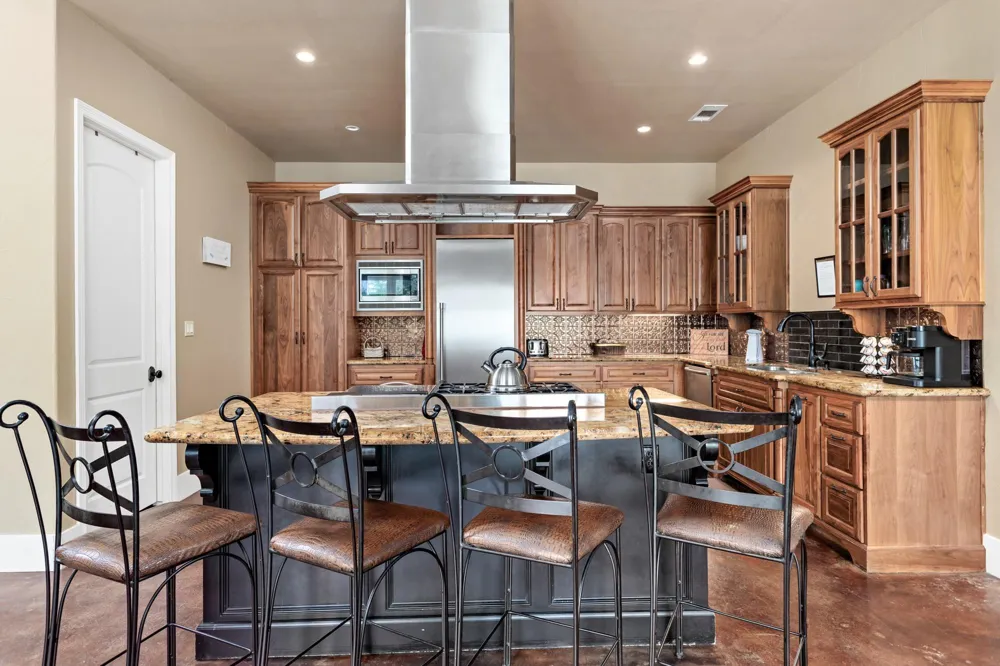 216 Berwick Bridge City, TX 77611